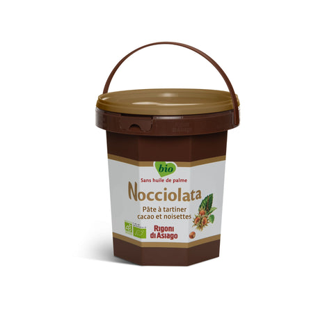 Smooth and creamy organic cocoa hazelnut spread made with the finest italian hazelnuts. Palm oil free and naturally sweetened with organic cane sugar.