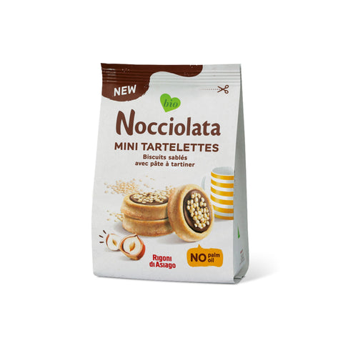 Delicious tartlets filled with smooth organic cocoa hazelnut spread. A perfect indulgence for snack time.