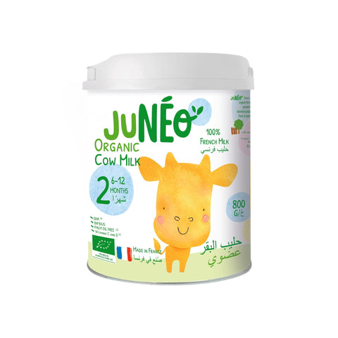 Fresh organic cow milk rich in calcium. Perfect for family consumption.